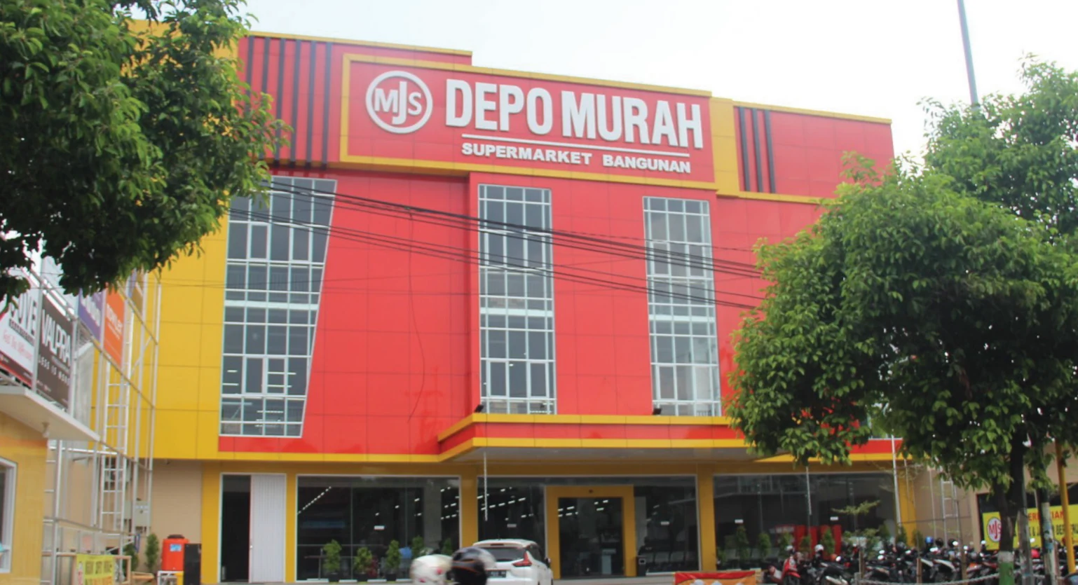 Depo Murah Kudus — tampak bangunan dari company profile TKSM
