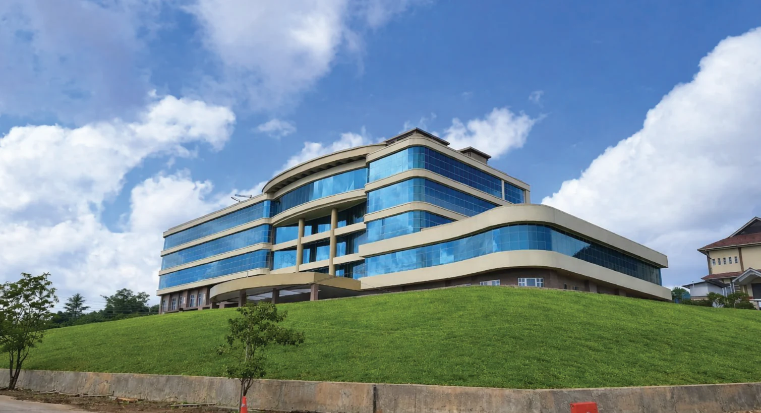 RSUD Aji Batara Agung Dewa Sakti Samboja — tampak bangunan dari company profile TKSM